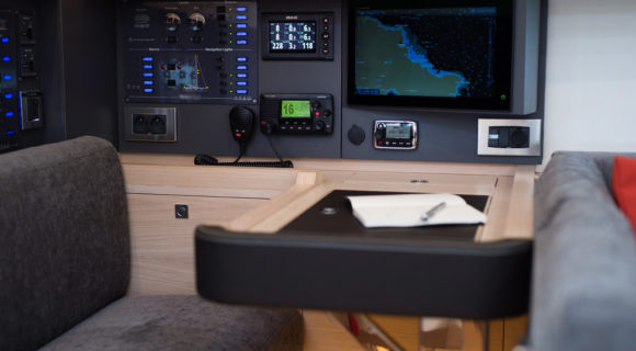 Reportage photographique sur le navire AMEL 50 à Belle-île-en-mer. 
Détails intérieur du navire.
©Jean-Sébastien EVRARD pour ILAGO juillet 2017.
0681653729